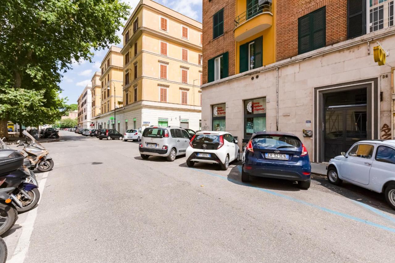 Appartamenti Con Vista Piazza Testaccio Rome Exterior photo