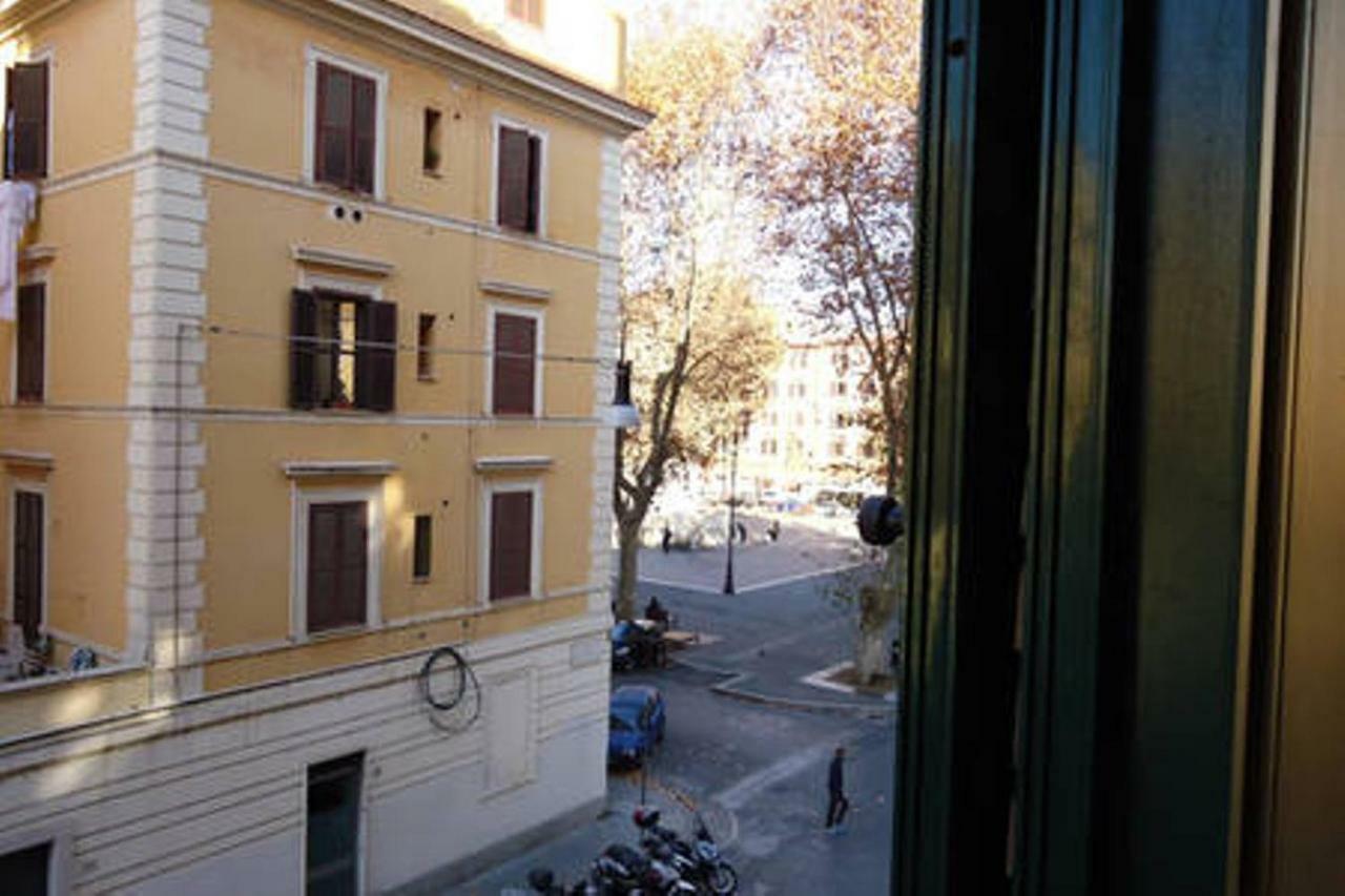 Appartamenti Con Vista Piazza Testaccio Rome Exterior photo